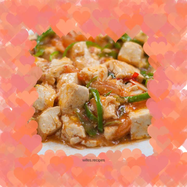 Braised tofu with tomatoes and green peppers