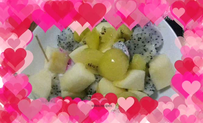 Complete collection of walnut oil fruit salad