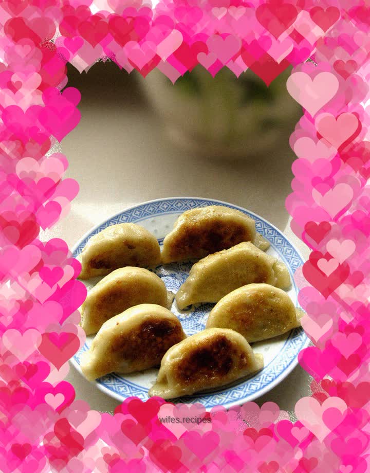 Celery and pork fried dumplings