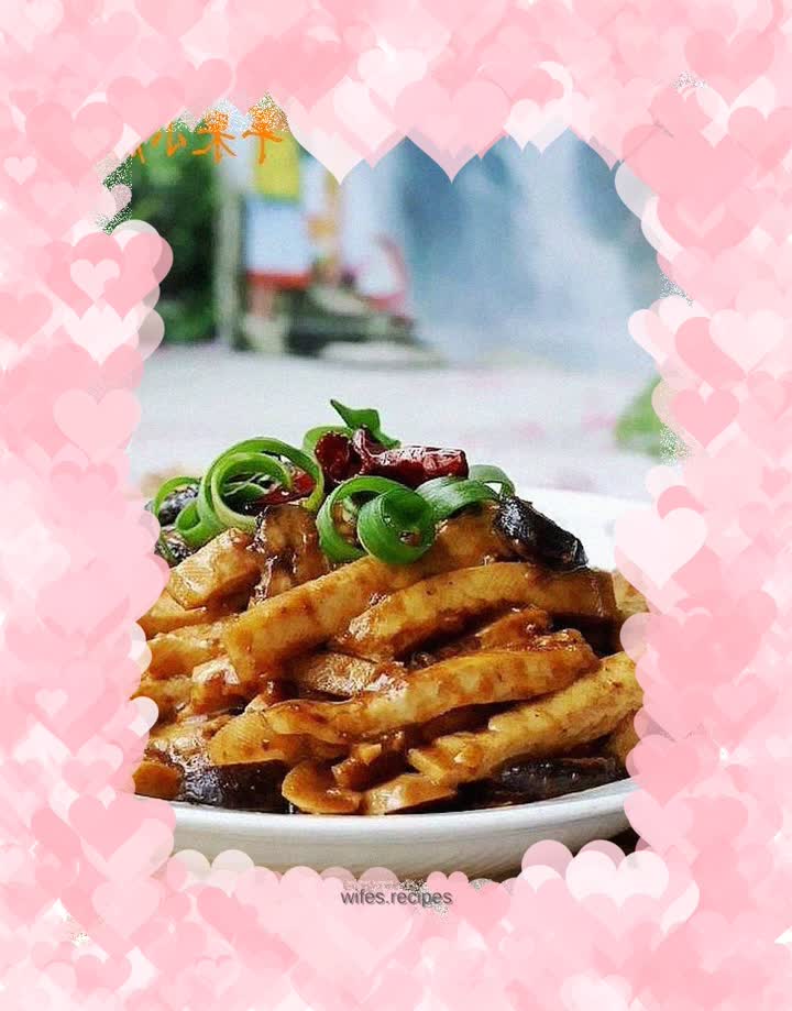 Dried Beans with Mushrooms and Sauce