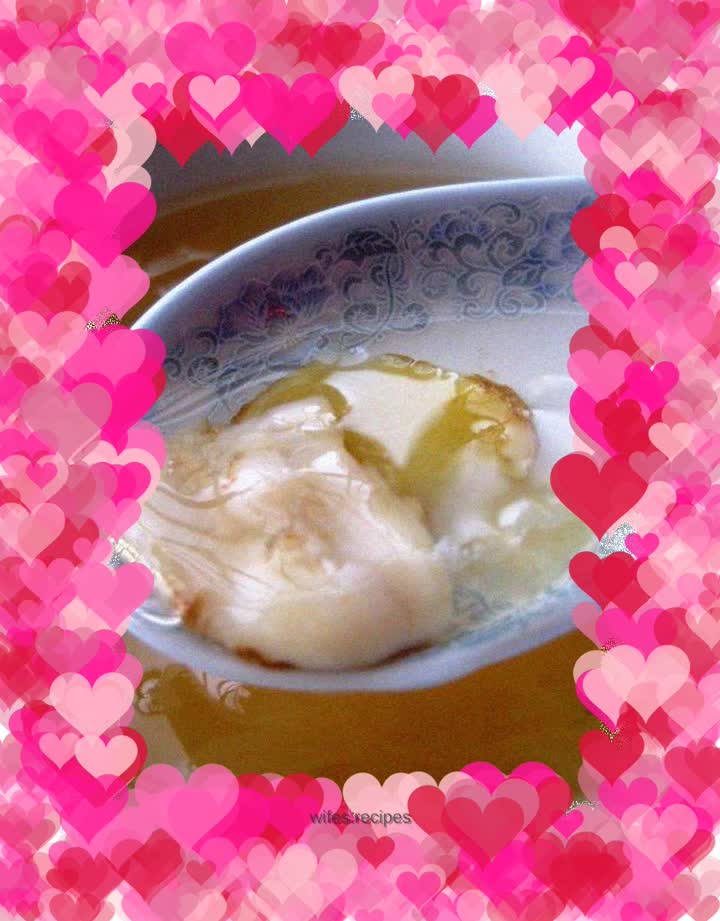 Stewed isinglass with rock sugar and white fungus