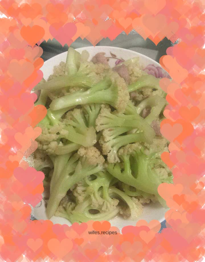 Stir-fried pork slices with cauliflower