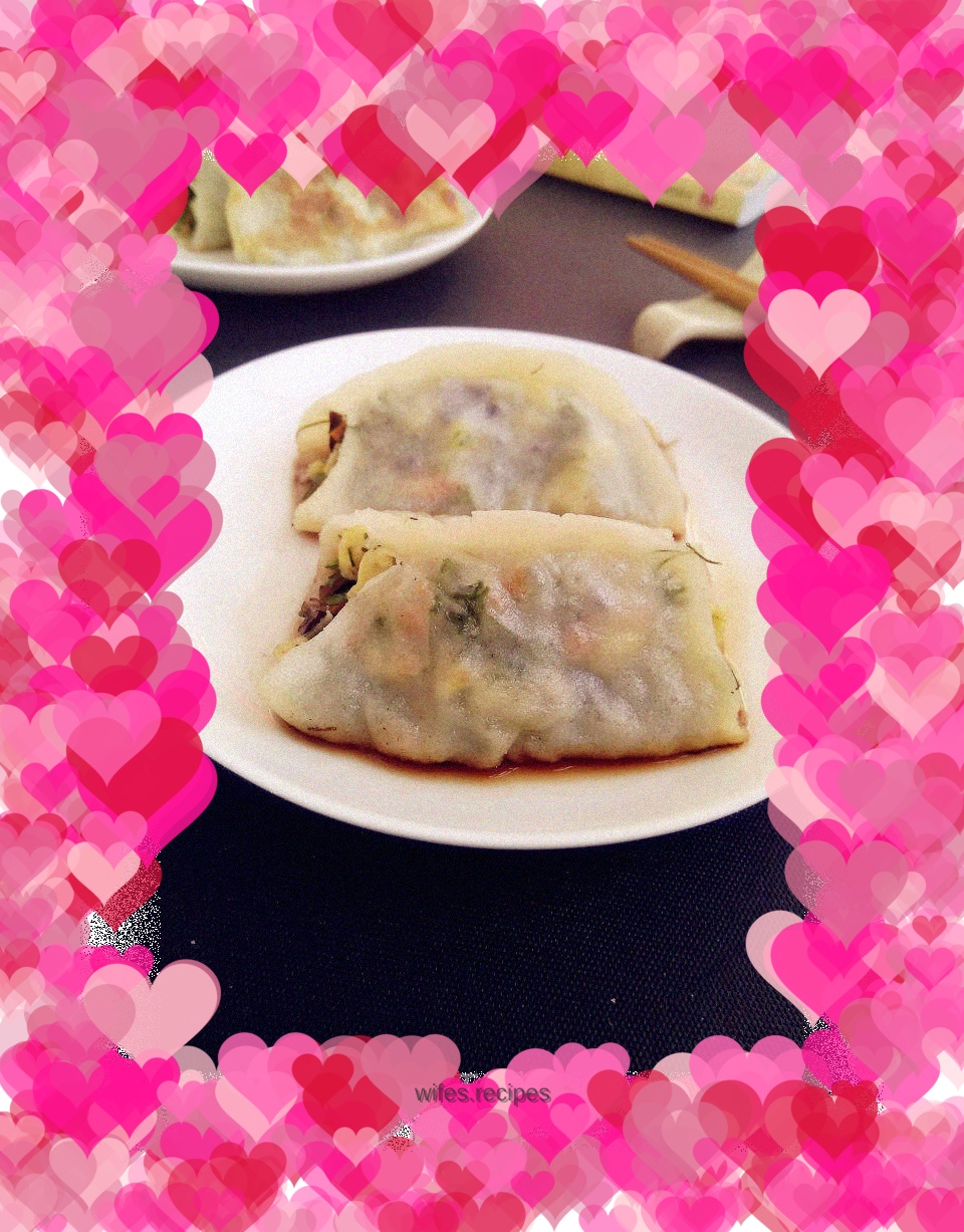 Pot stickers with fungus, fennel and egg filling