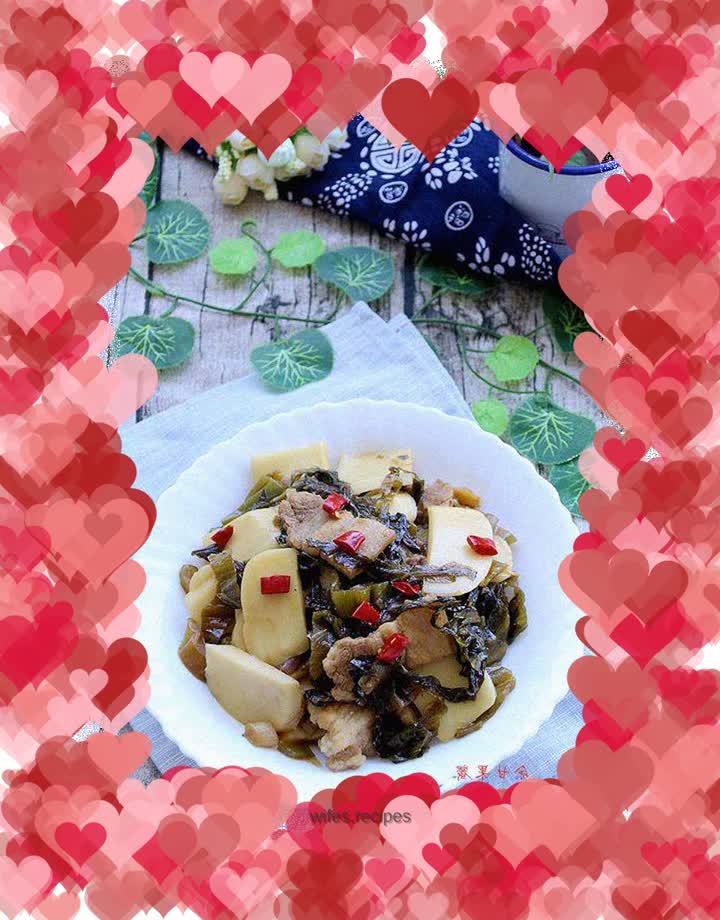 Braised rice cake with pickled cabbage and pork slices