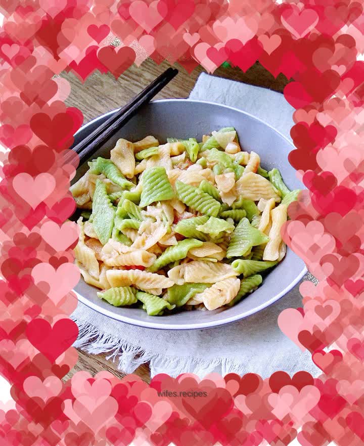 Garlic spiral noodles