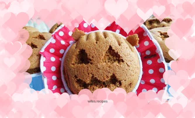 Halloween Ghost Face Cupcakes