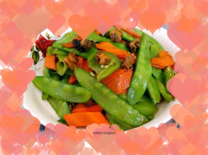 Stir-fried escargot with snow peas