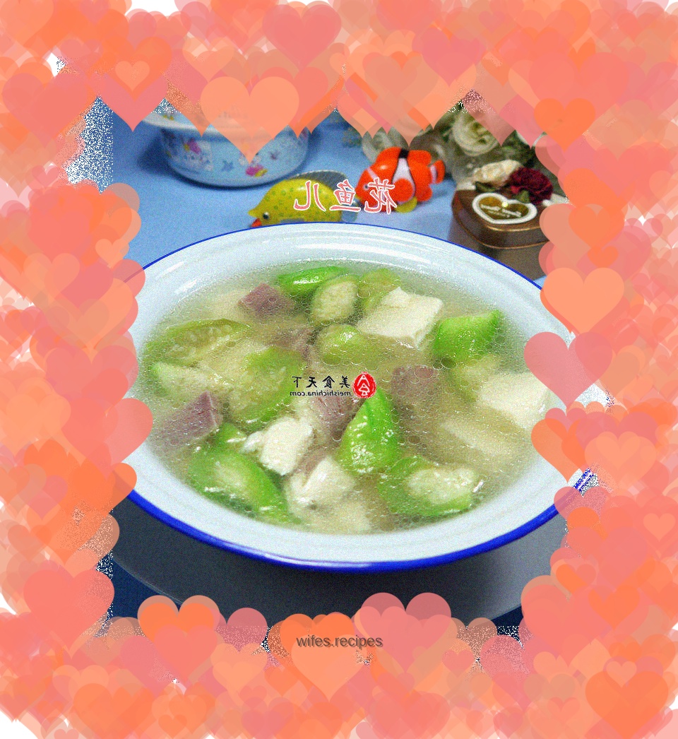 Salty Lean Pork Luffa and Tofu Soup