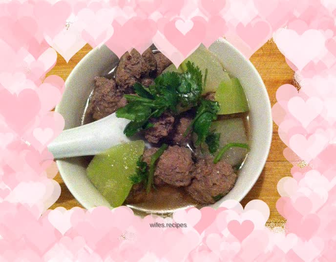 Mutton meatballs and winter melon soup