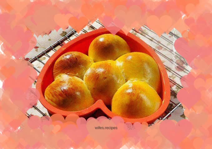 Pumpkin stuffed breakfast buns