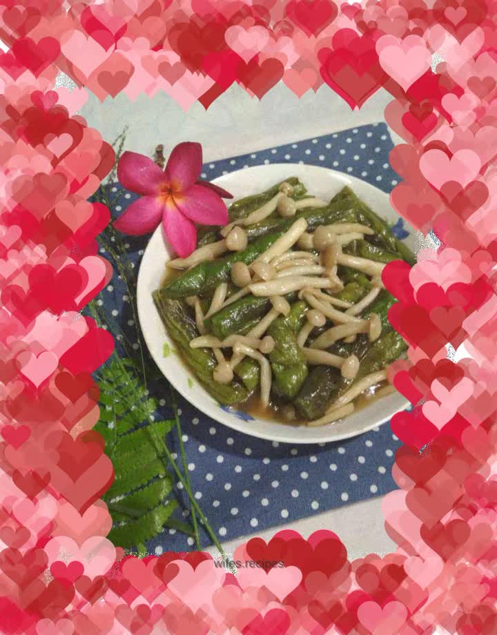 Stir-fried cantaloupe with white jade mushrooms