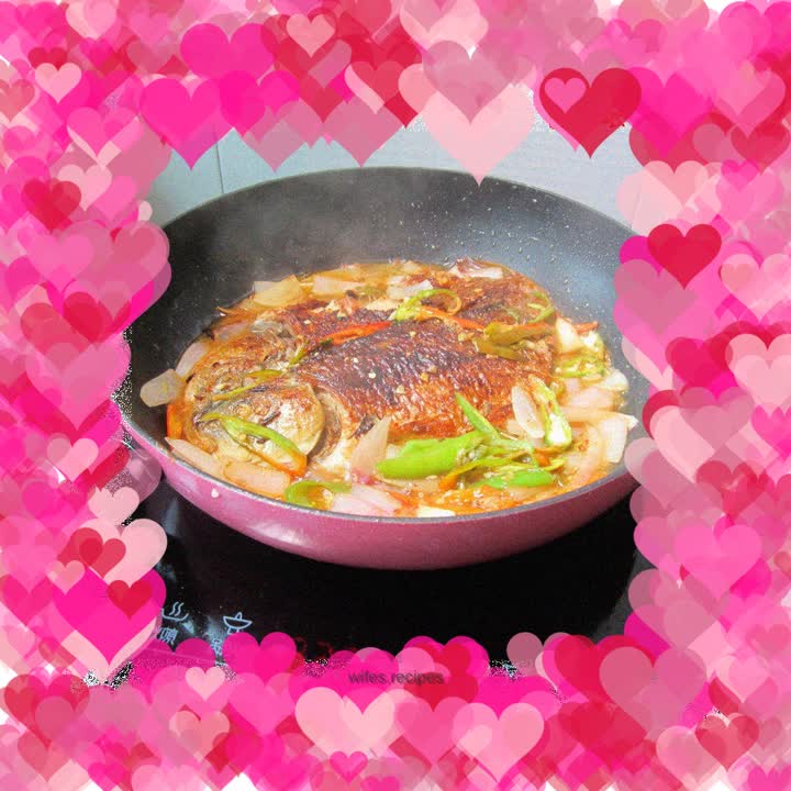 Fried fish with onions