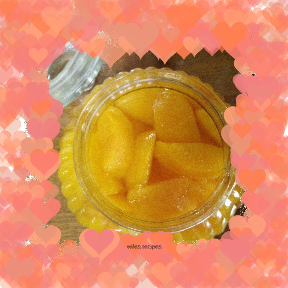 Canned yellow peach