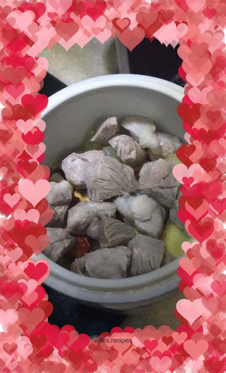 Fish maw, pork and chicken stew