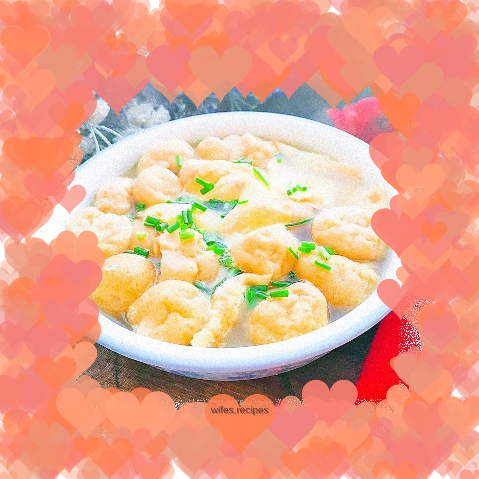 Fish breast and egg dumpling soup