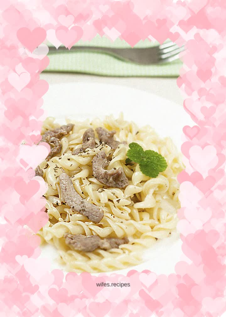 Black pepper beef pasta