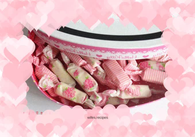 The sweetest souvenir for the New Year is peanut nougat