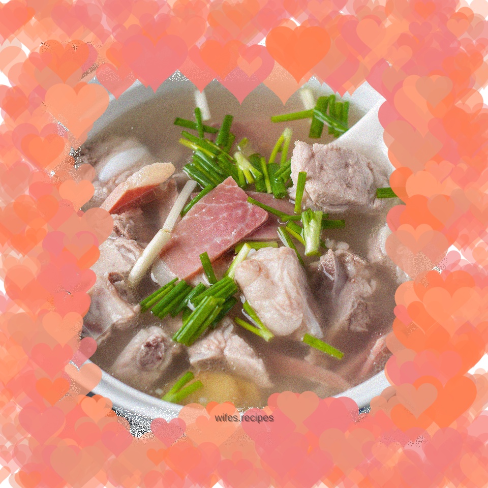 Ham braised pork ribs