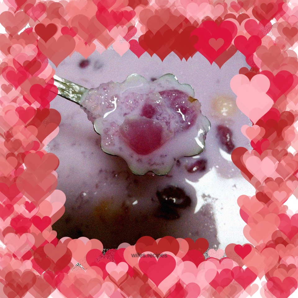 Purple sweet potato and snow swallow soup