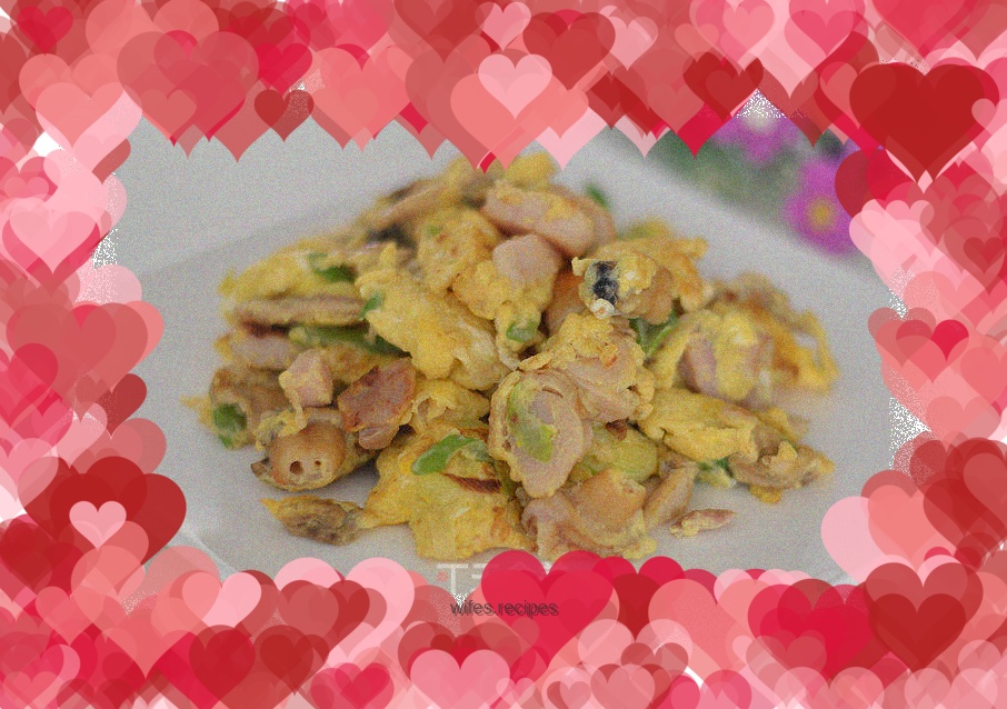 Scrambled eggs with clams