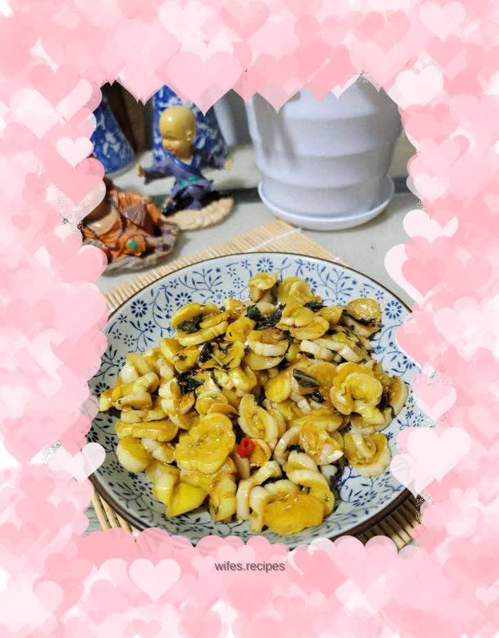 Fried melon rind with perilla and oyster sauce