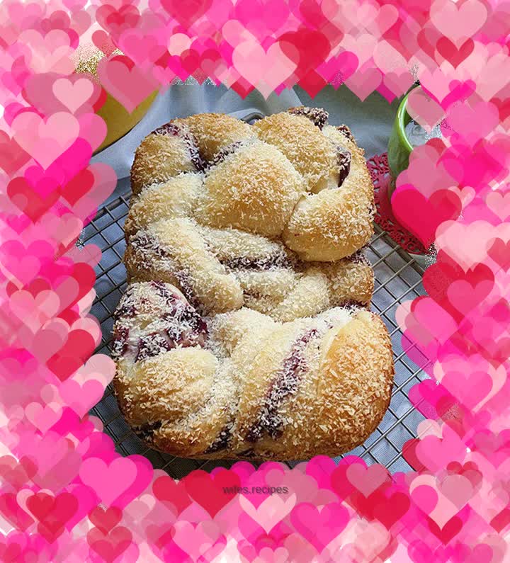 ACA-MB500 Purple Sweet Potato and Coconut Braided Bread