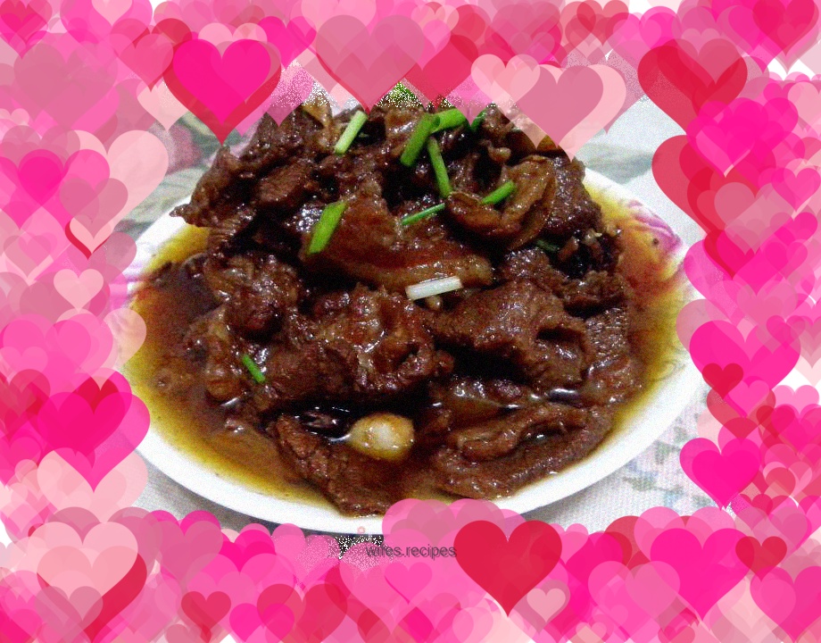 Braised beef brisket slices