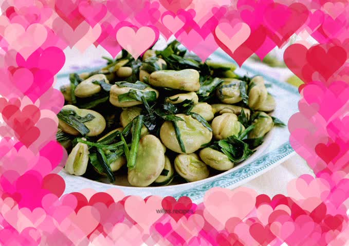 Stir-fried broad beans with leeks