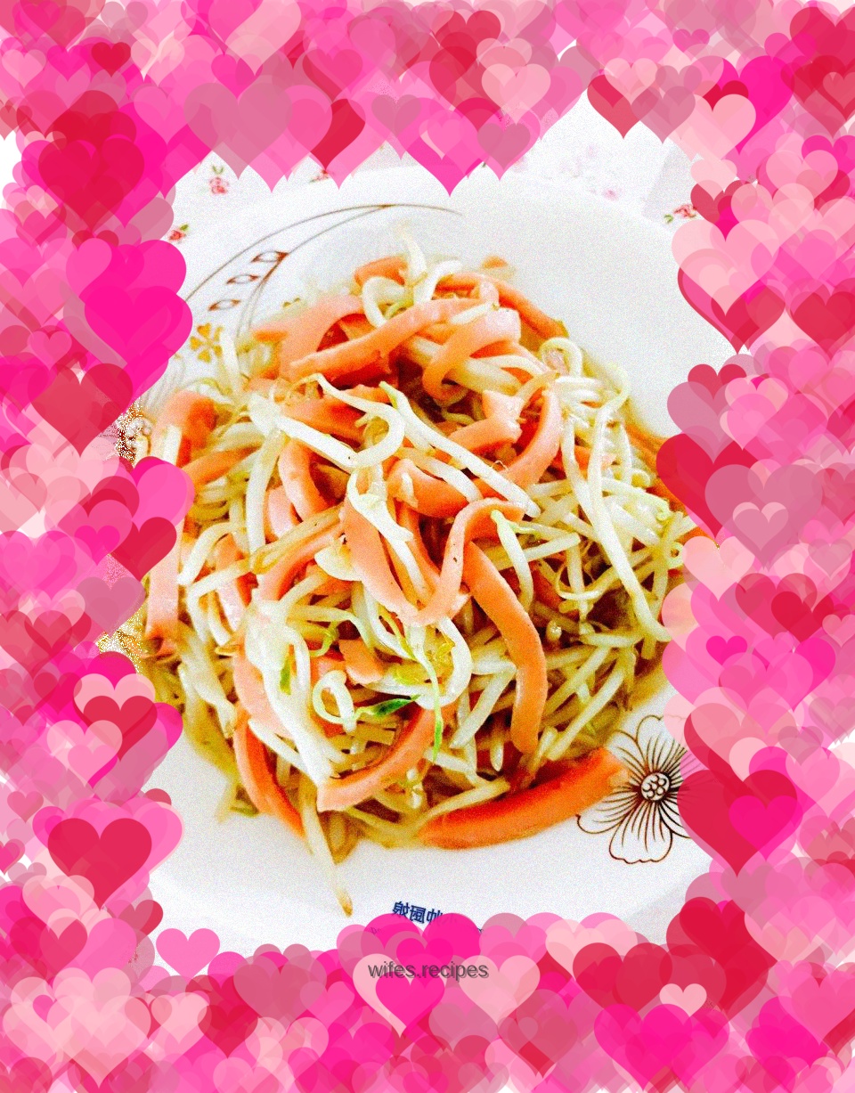 Sausage and bean sprouts