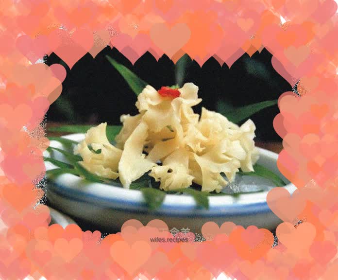 Eat fresh lotus mushrooms