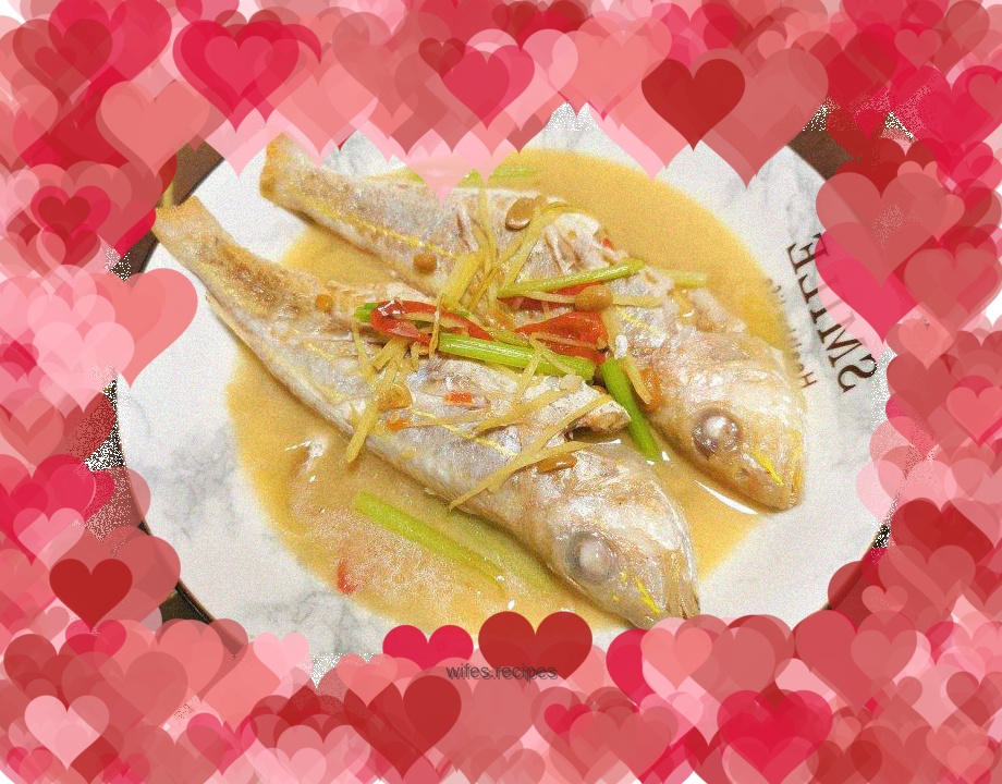 Pan-fried redwood fish