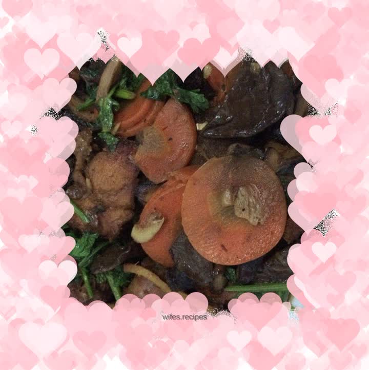 Chicken stewed with double mushrooms