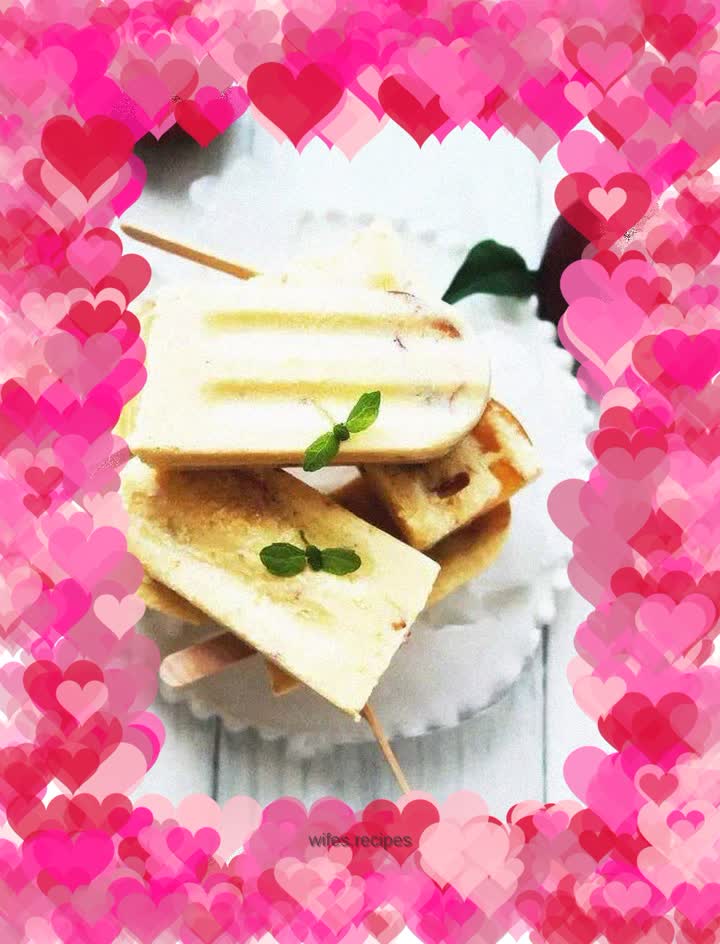 Creamy yellow peach popsicle