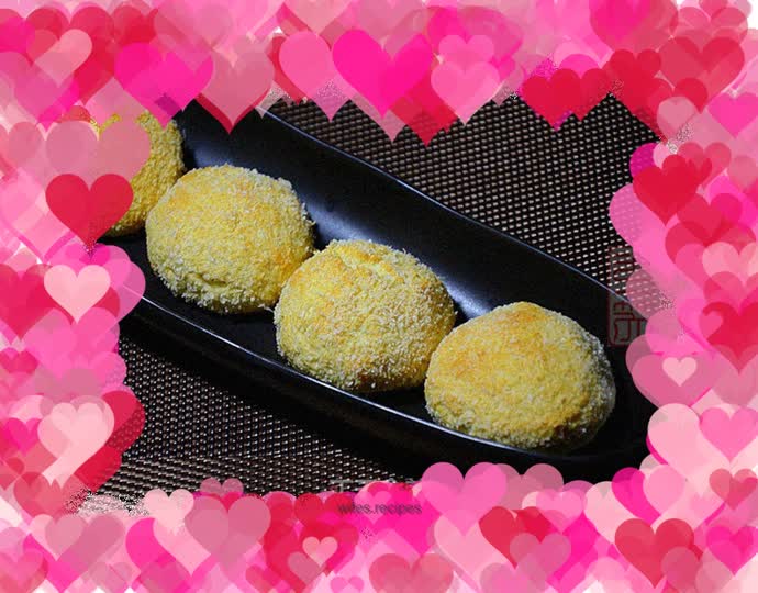 Golden coconut balls