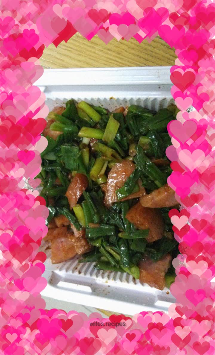 Sausage mixed with soy-flavored shallots