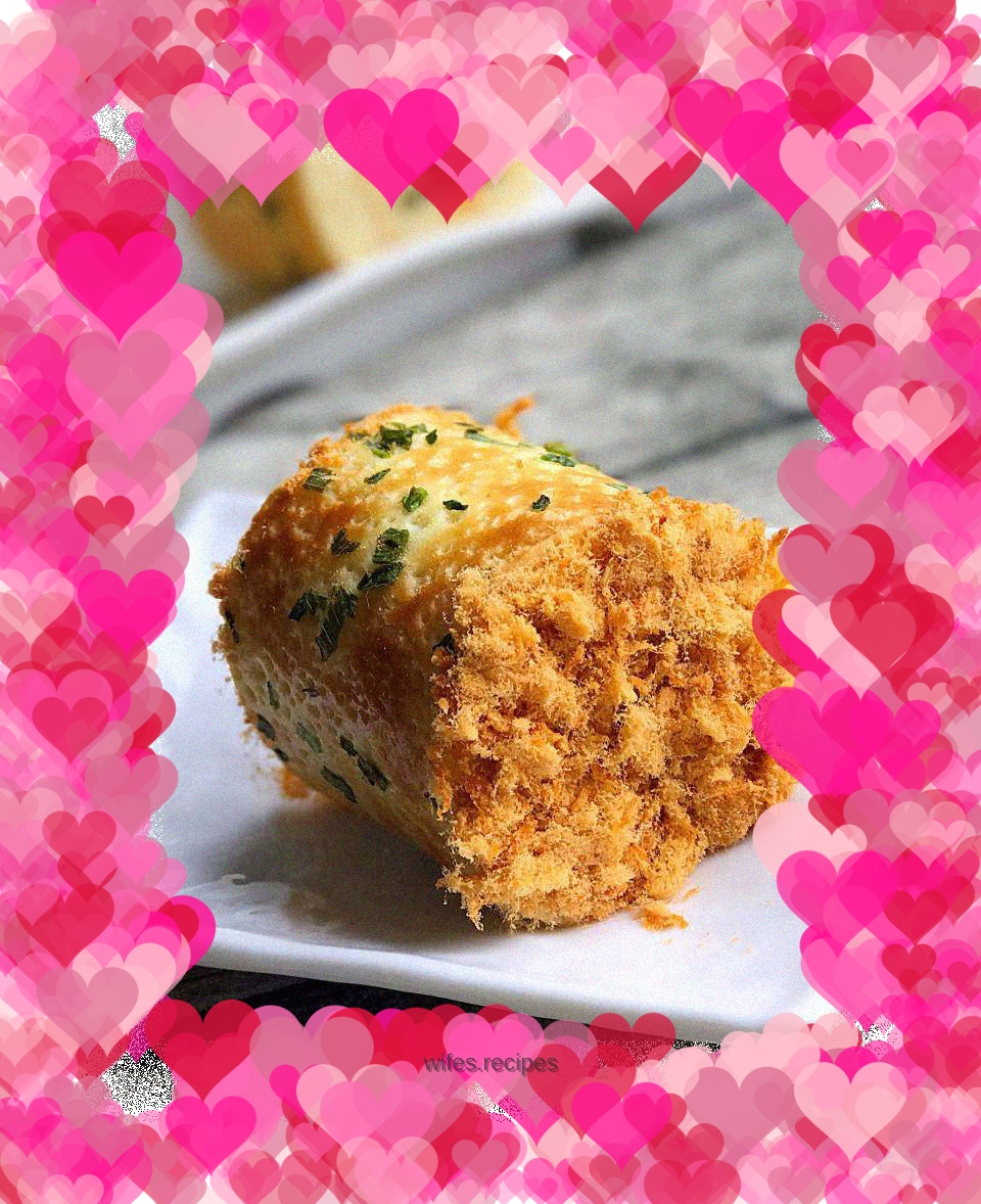 Chives, seaweed and meat floss rolls