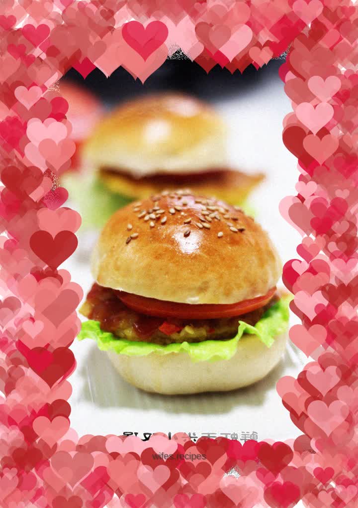 Now for those who are afraid of eating chicken, look over here - Shrimp and corn burgers