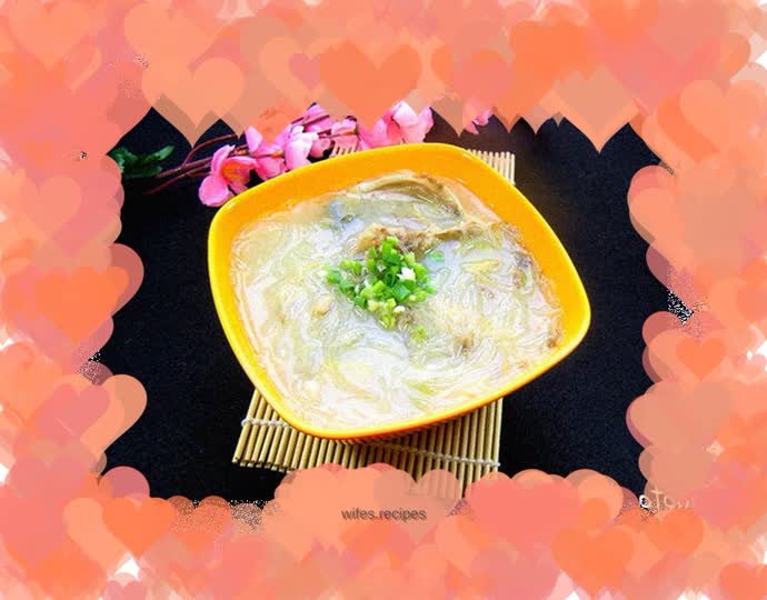 Fish head vermicelli soup