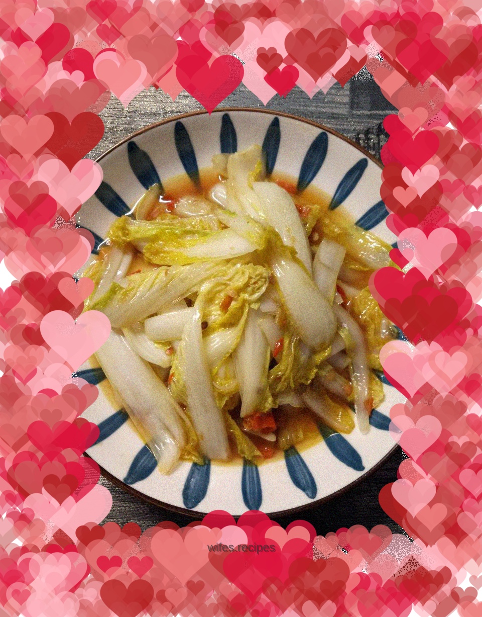 Cabbage with chopped pepper