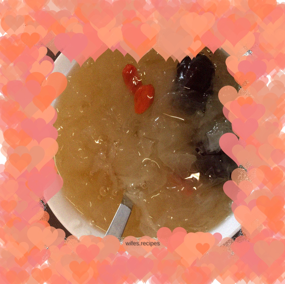 Ginseng, Tremella and Lily Soup