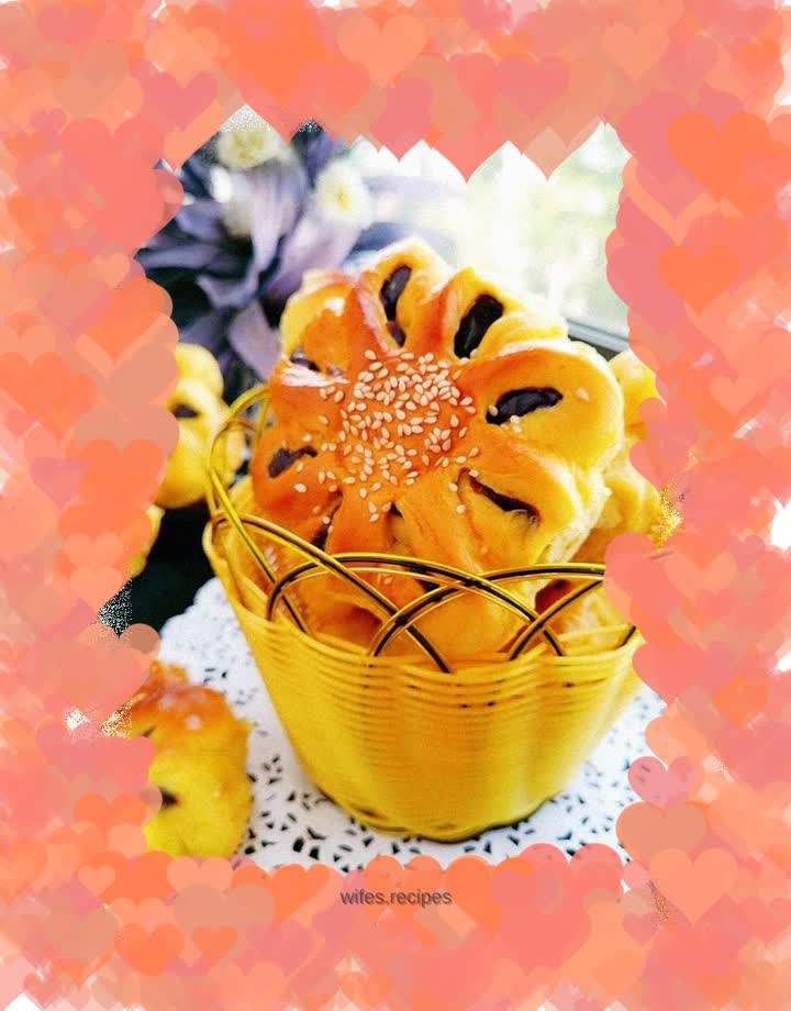 Pumpkin bean paste flower bread🌸🌸🌸