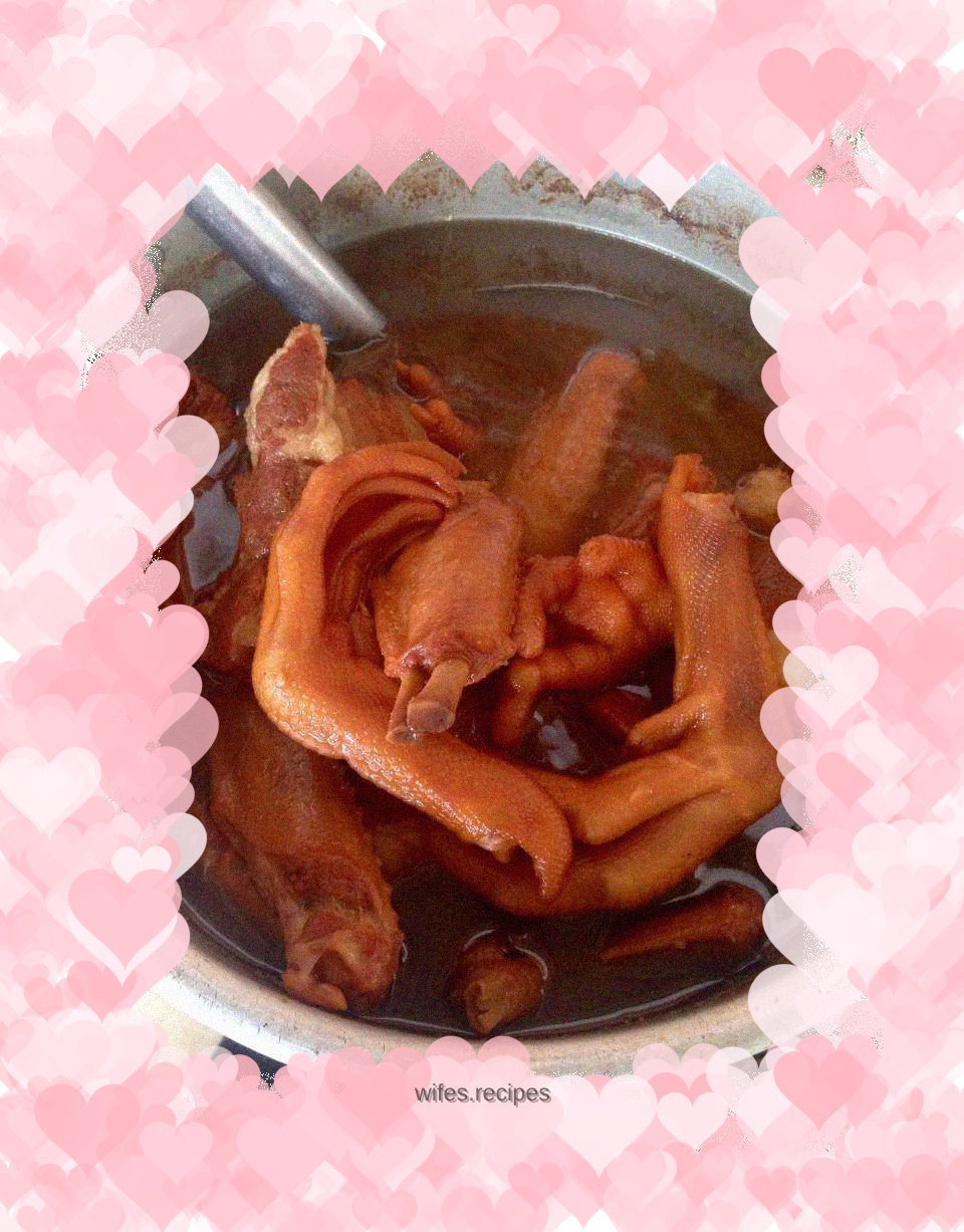 Braised chicken feet and duck feet