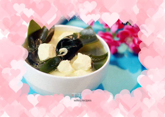 Shrimp and kelp tofu soup