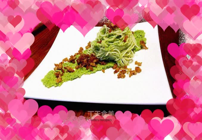 Pasta with Broccoli Sauce