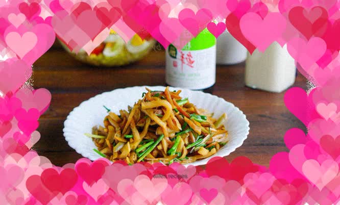 Stir-fried dried radish with leeks