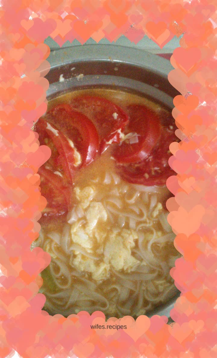 Tomato and egg noodles