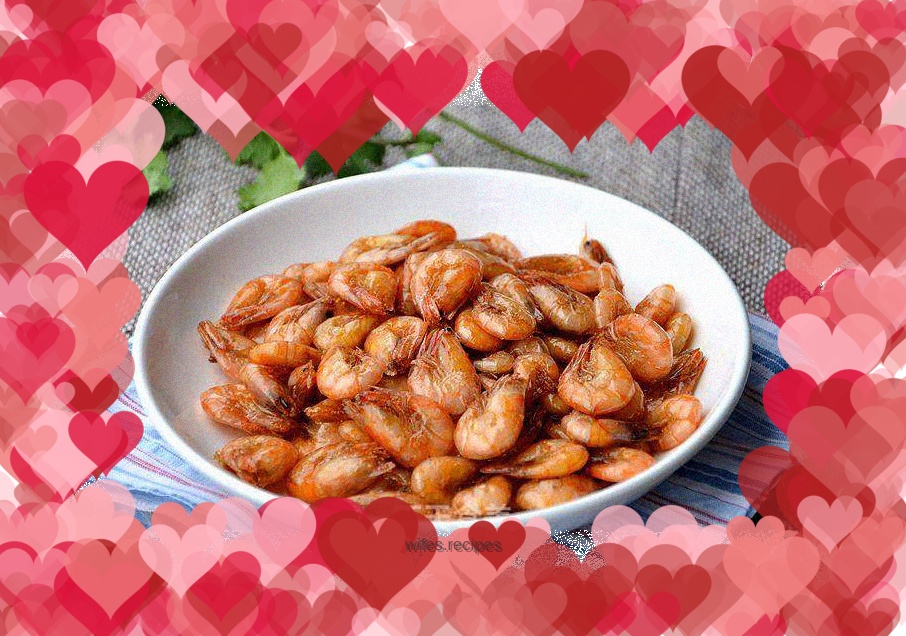 Fried shrimps in oil