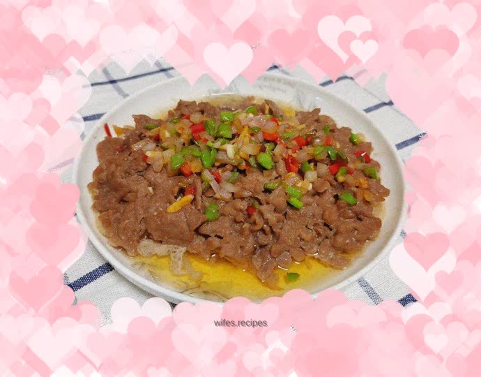 Steamed beef with enoki mushrooms