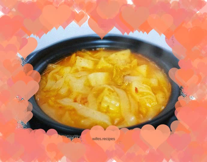Casserole Spicy Cabbage and Winter Melon Soup
