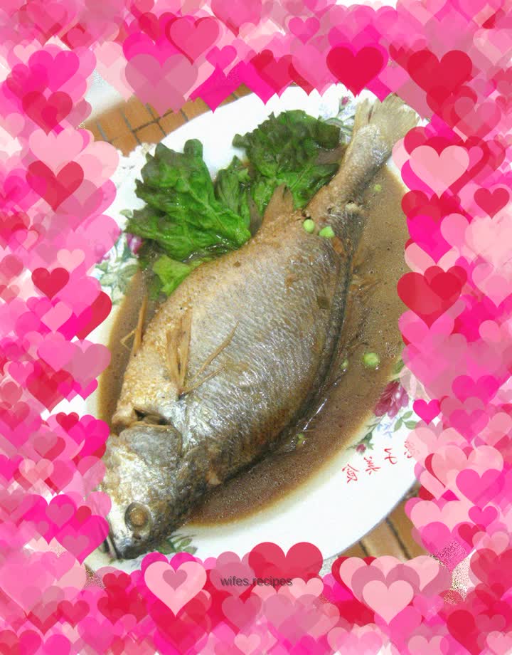 Braised yellow croaker